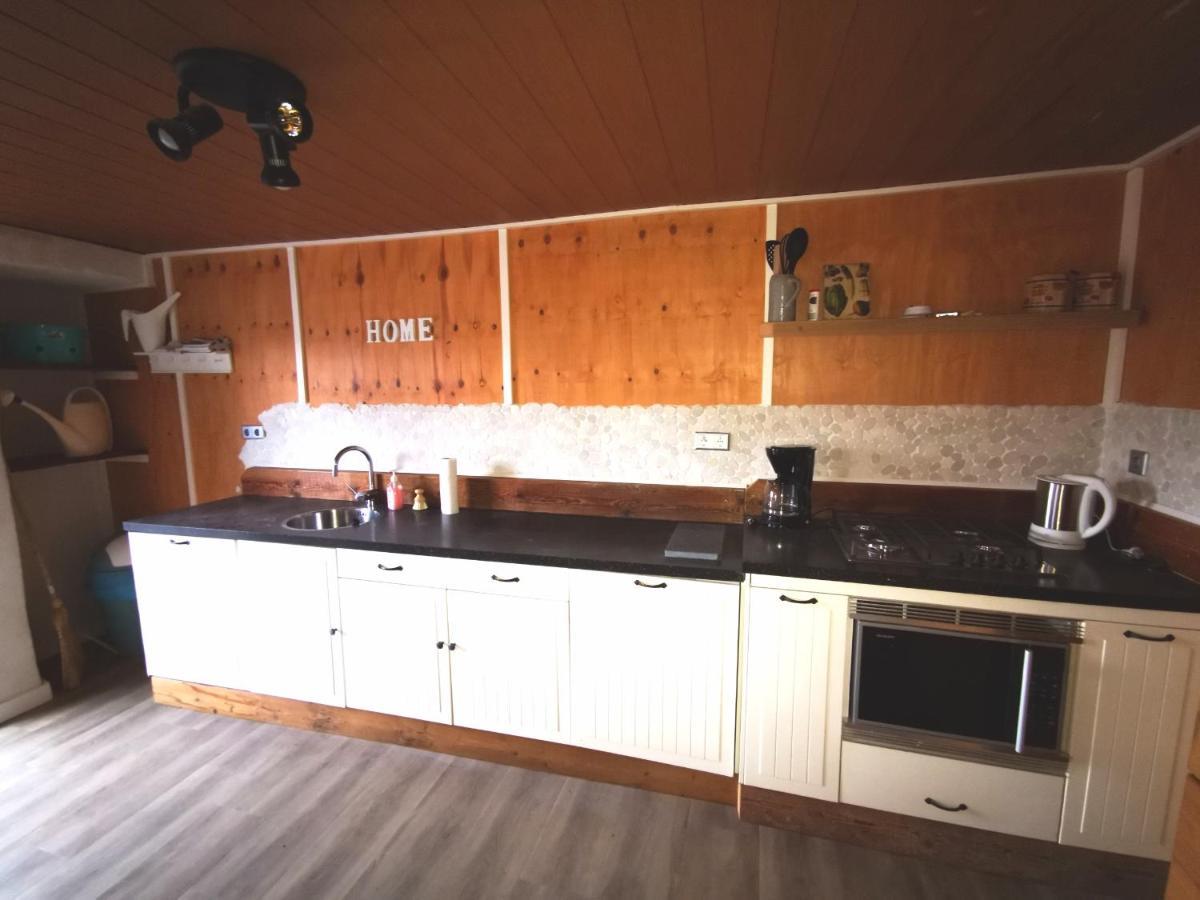 Mooi Ruim Appartement In Antieke Stadsboerderij Schönecken Extérieur photo